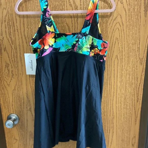NWT Swimsuits For All Tie Front Vneck Swimdress Floral print - Picture 5 of 6